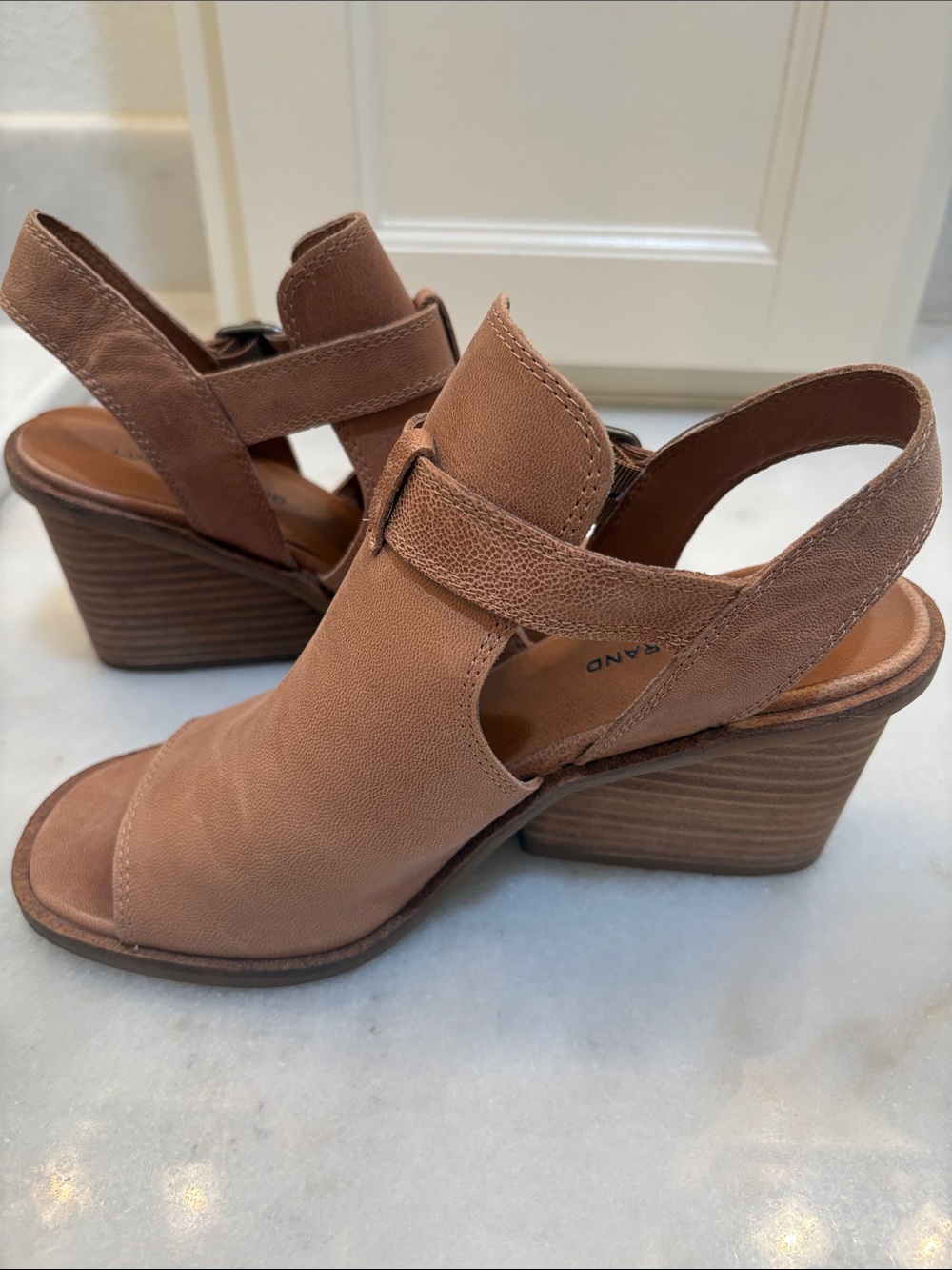 Lucky Brand, leather sandals